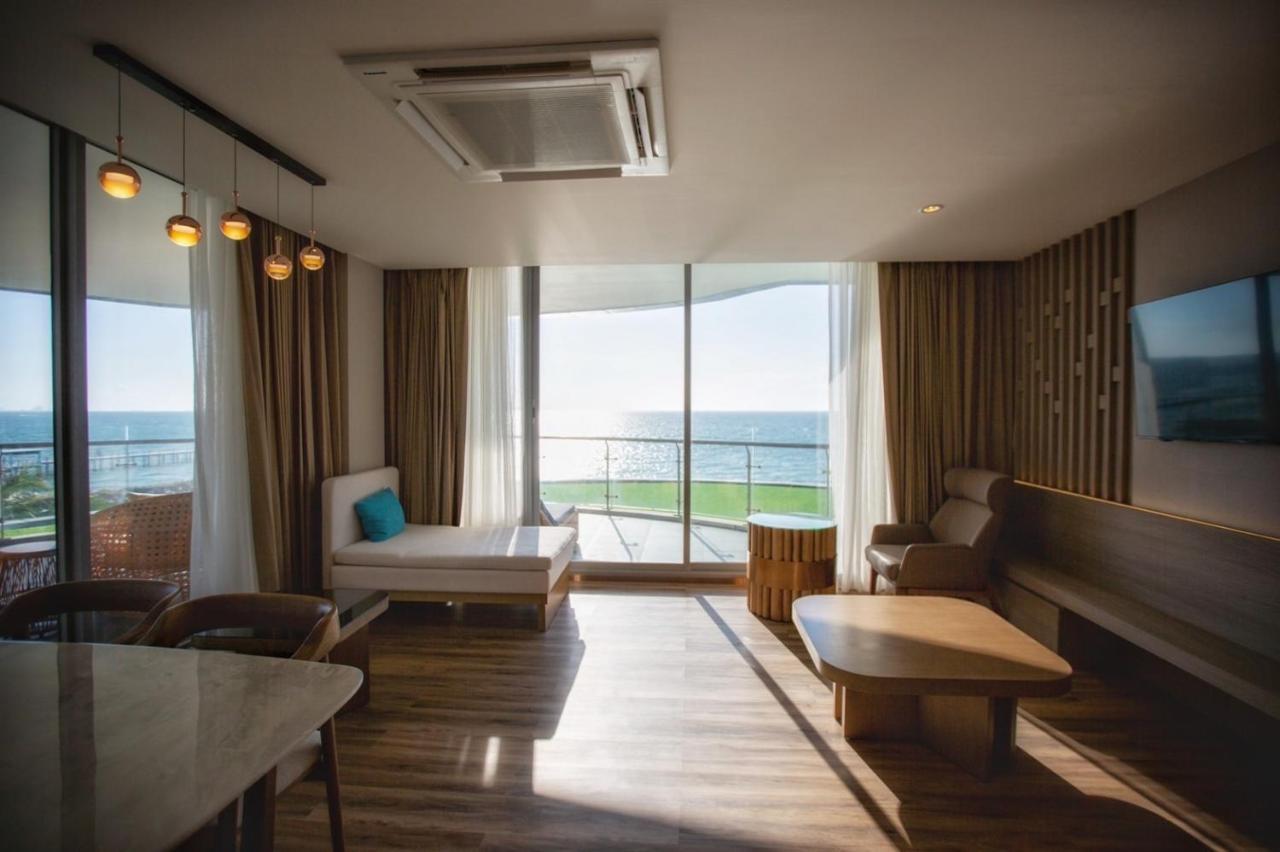 Symphony Of The Sea Hotel Bangsaen Exterior foto