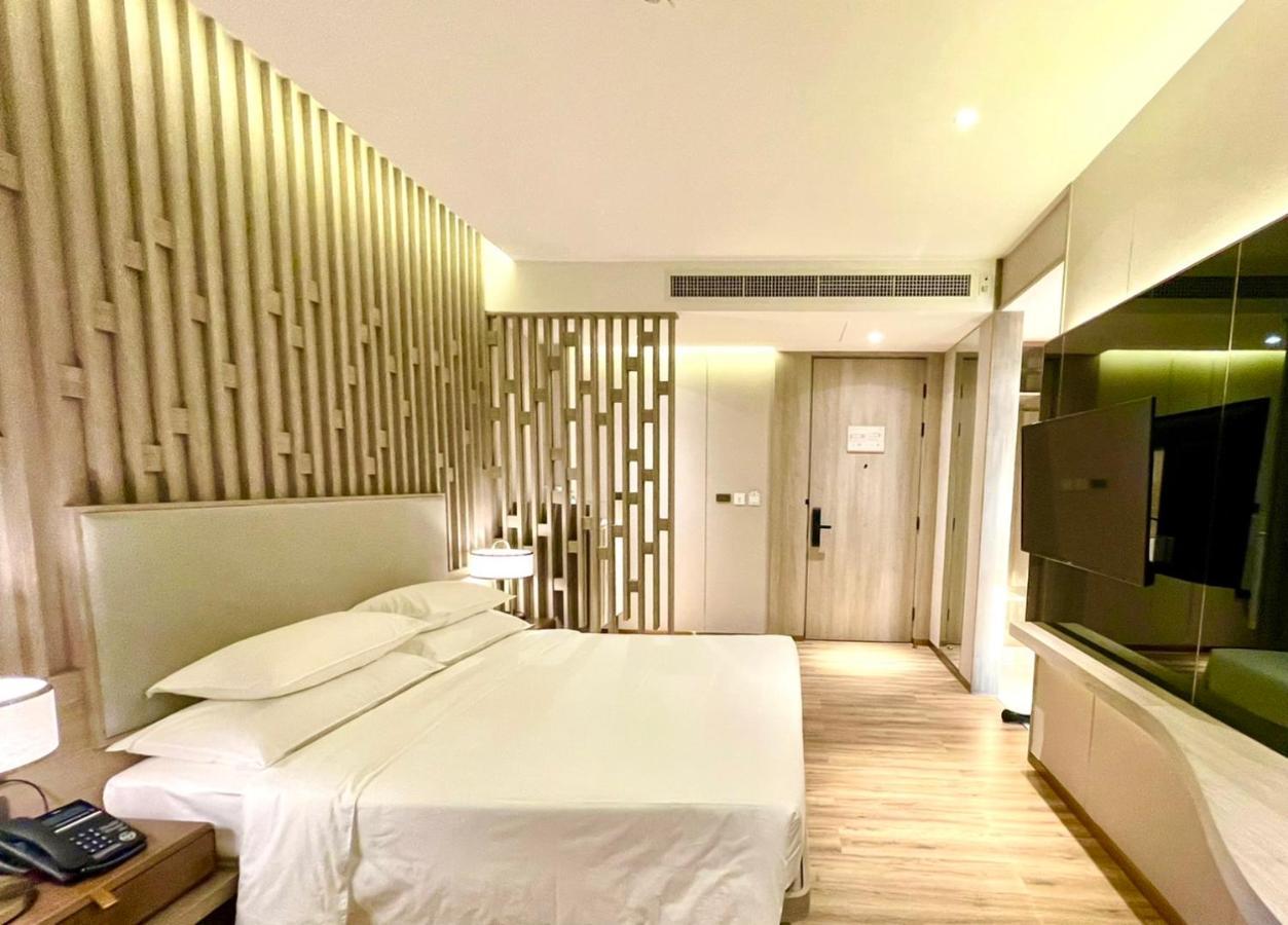 Symphony Of The Sea Hotel Bangsaen Exterior foto